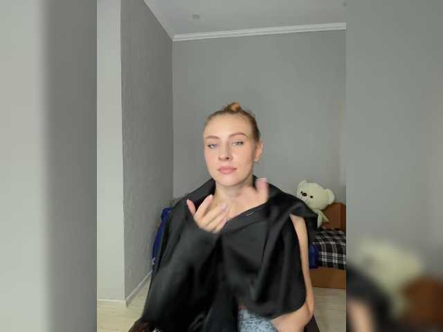 virgokristy live cam on BongaCams