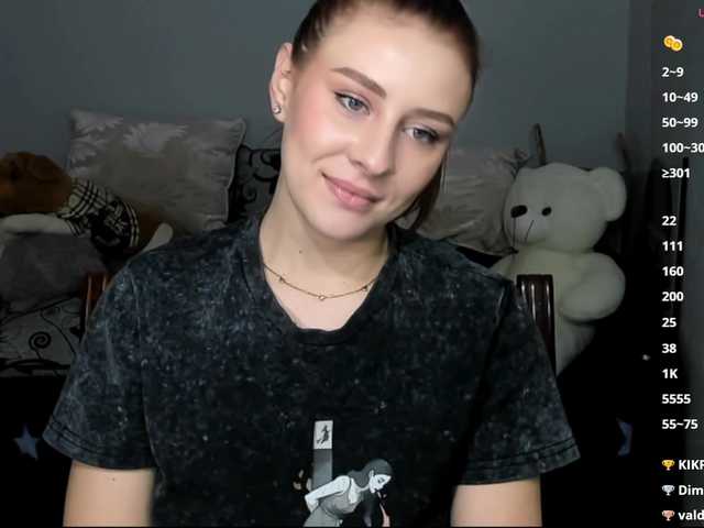 RedheadDevil live cam preview