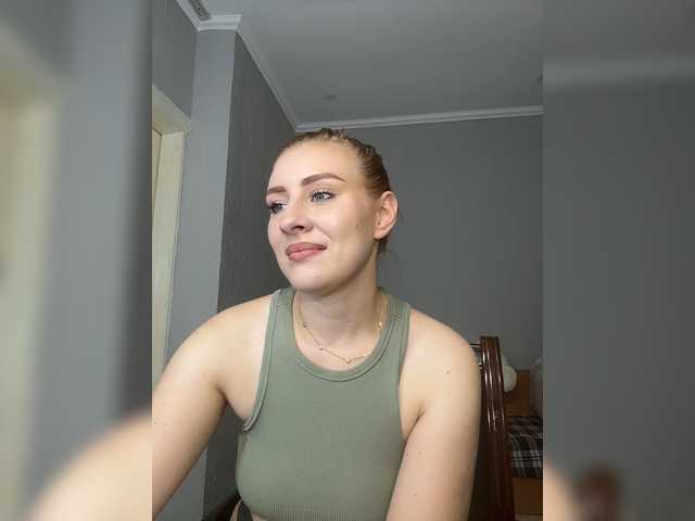virgokristy live cam on BongaCams