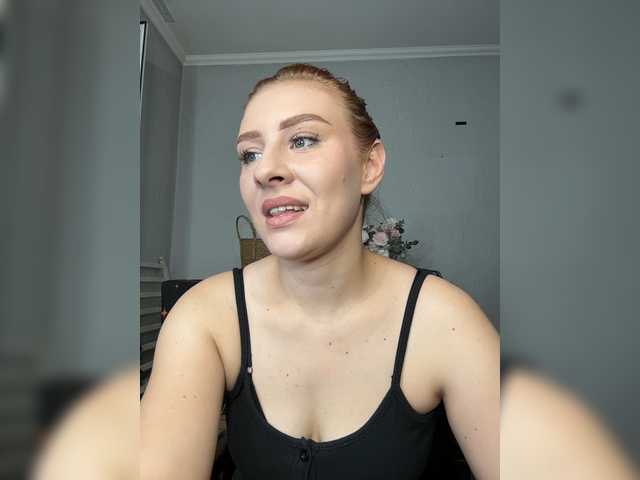 virgokristy live cam on BongaCams