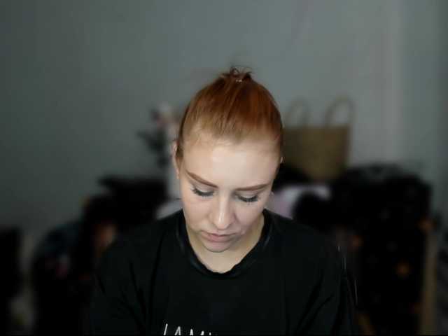 RedheadDevil live webcam show
