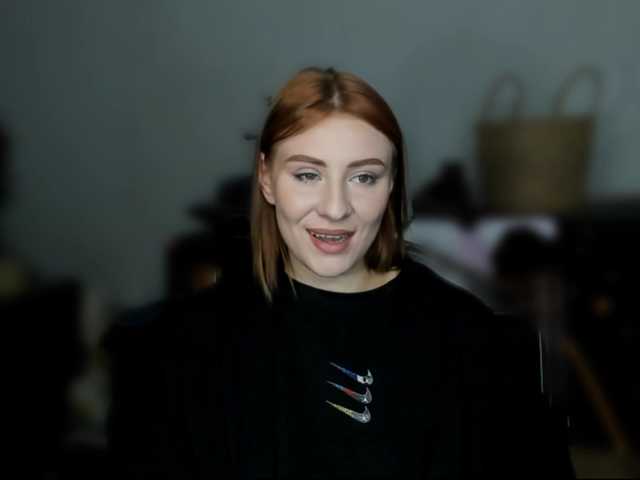RedheadDevil webcam