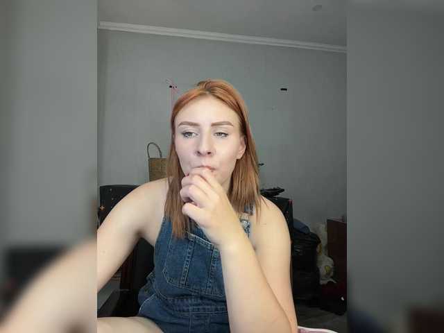 RedheadDevil live webcam show