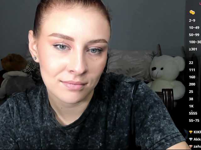 RedheadDevil live cam preview