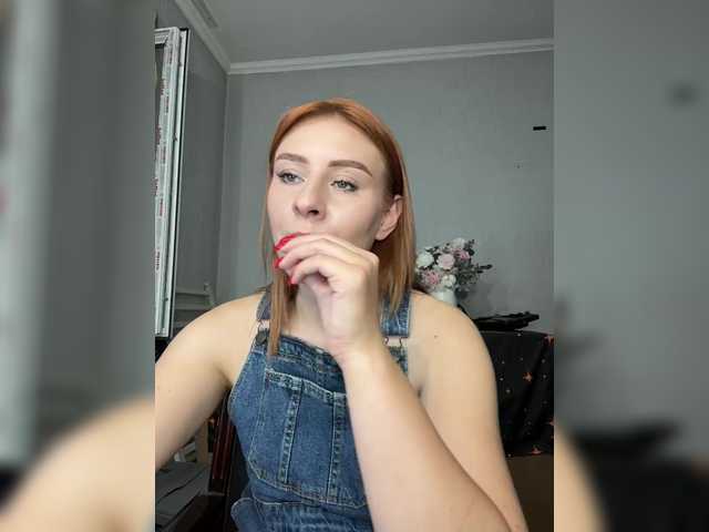 RedheadDevil live webcam show