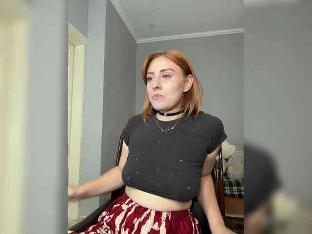 RedheadDevil webcam