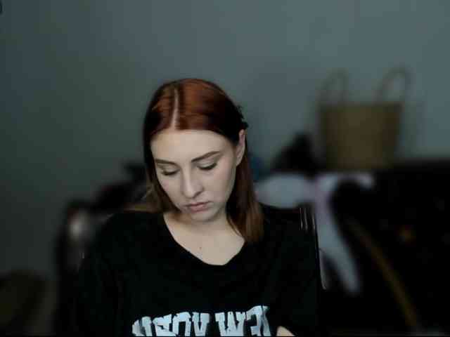 RedheadDevil webcam