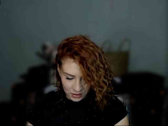 RedheadDevil webcam