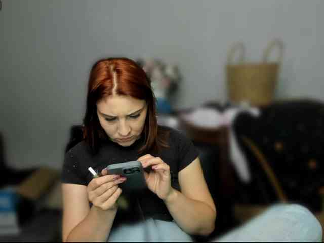 RedheadDevil webcam