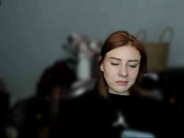 RedheadDevil webcam