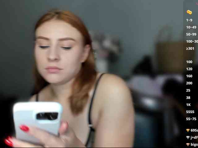 RedheadDevil webcam