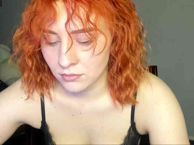 RedheadDevil webcam