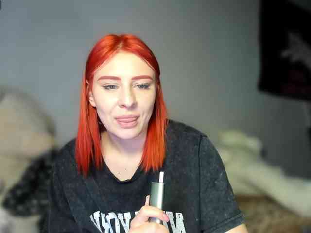 RedheadDevil webcam