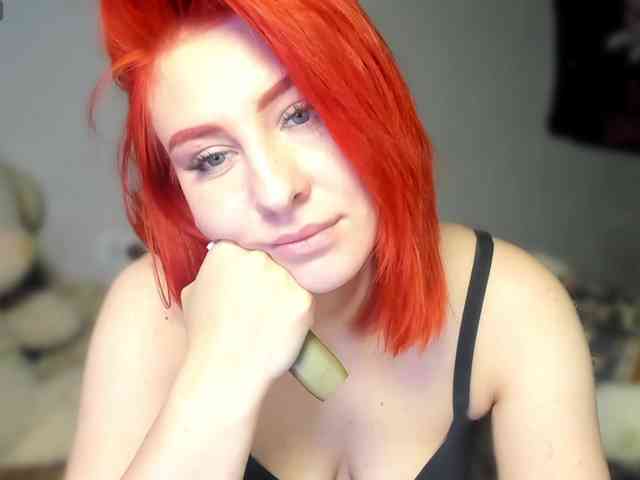 RedheadDevil webcam