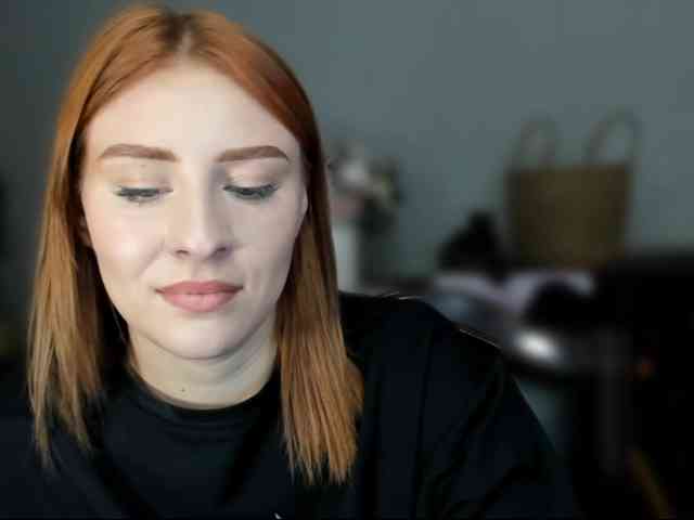 RedheadDevil webcam