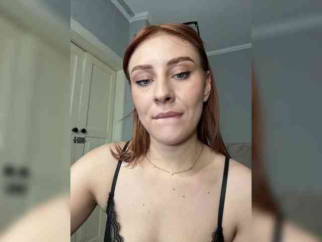 RedheadDevil webcam