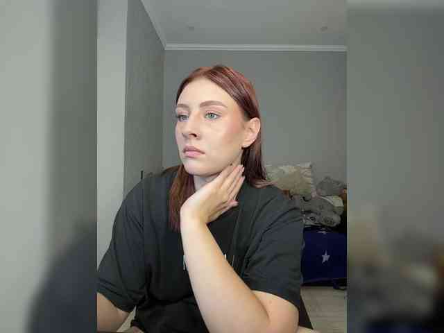 RedheadDevil webcam