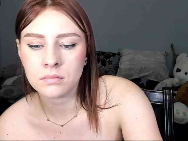 RedheadDevil webcam