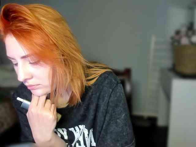 RedheadDevil webcam