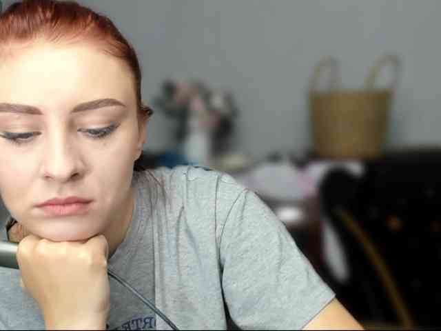 RedheadDevil webcam
