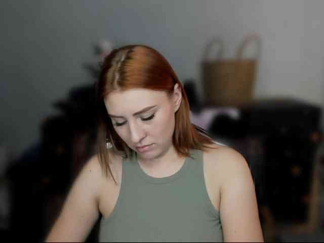 RedheadDevil webcam