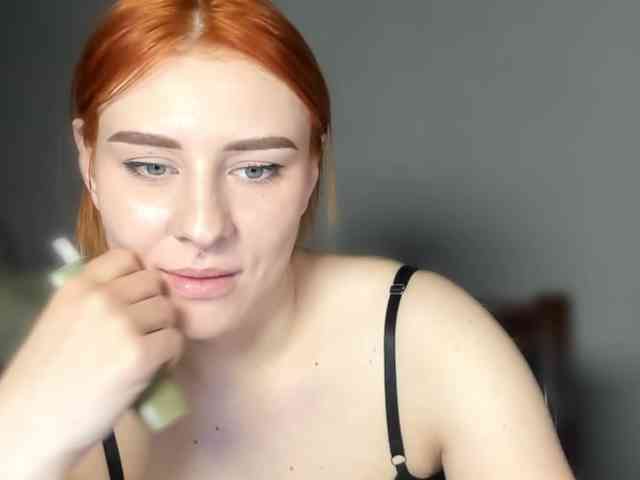 RedheadDevil webcam