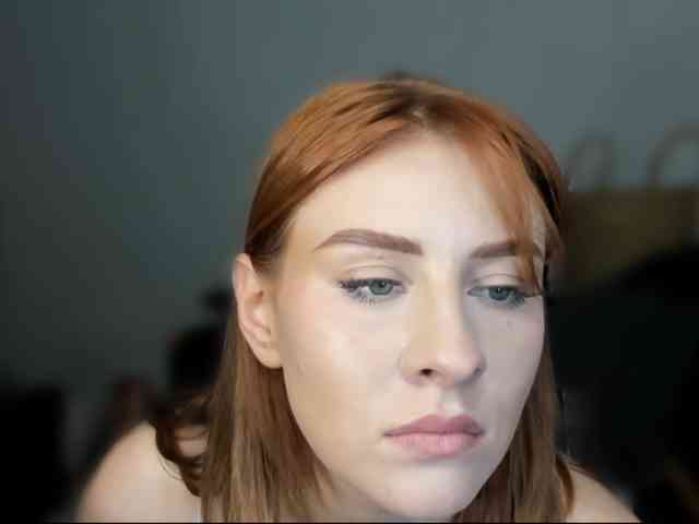 RedheadDevil webcam