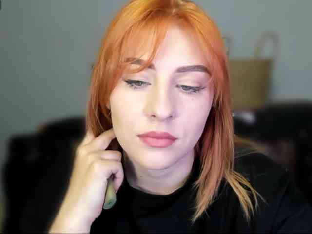 RedheadDevil webcam