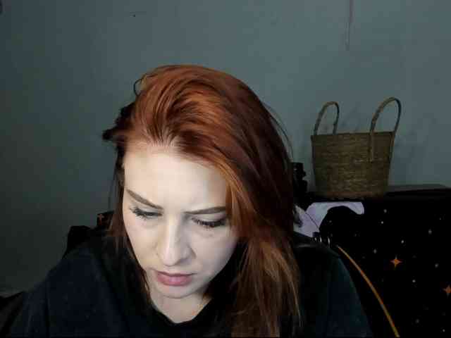 RedheadDevil webcam