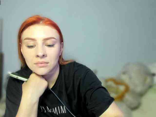 RedheadDevil webcam