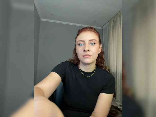 RedheadDevil webcam