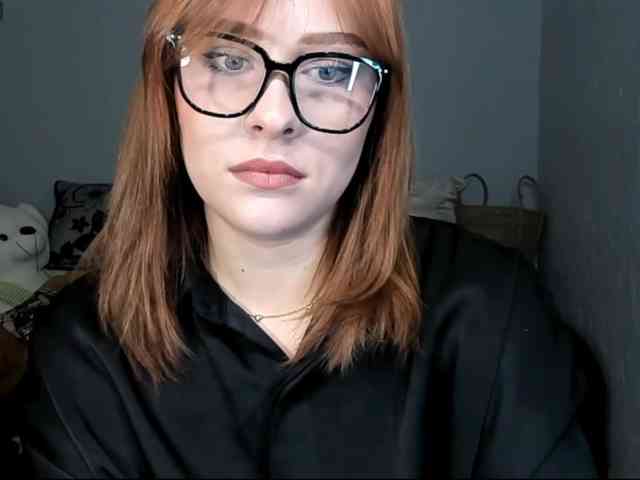RedheadDevil webcam
