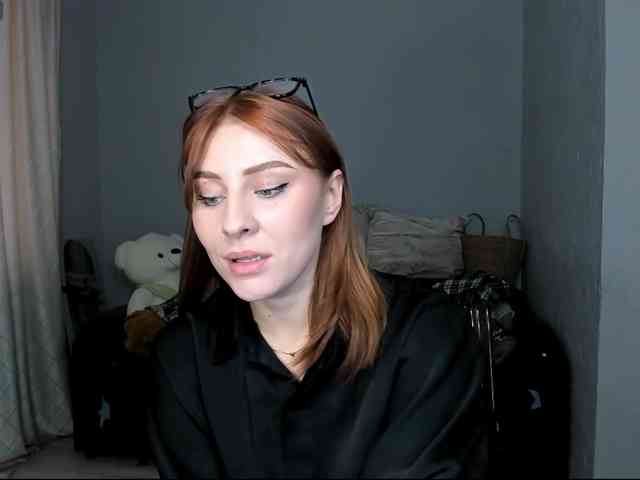 RedheadDevil webcam