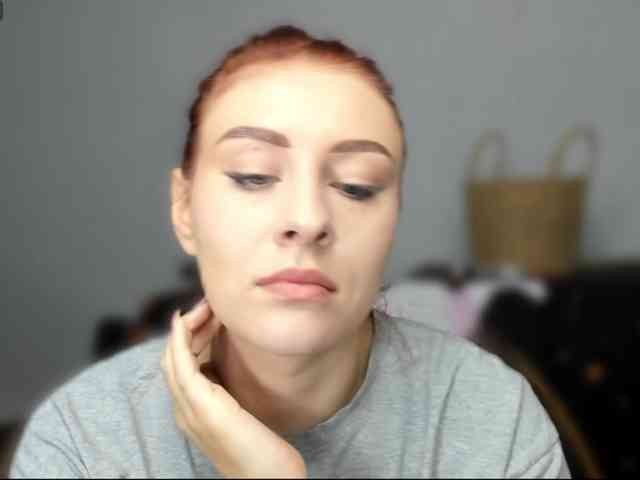 RedheadDevil webcam