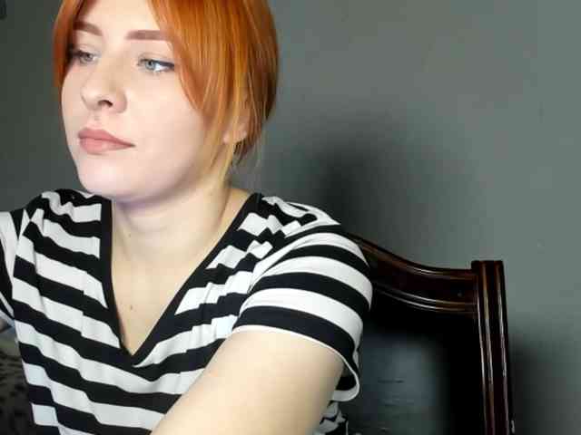 RedheadDevil webcam