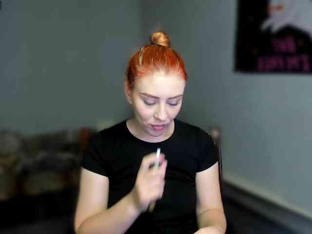RedheadDevil webcam