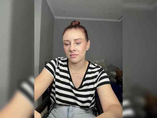 RedheadDevil webcam