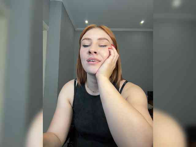 RedheadDevil webcam