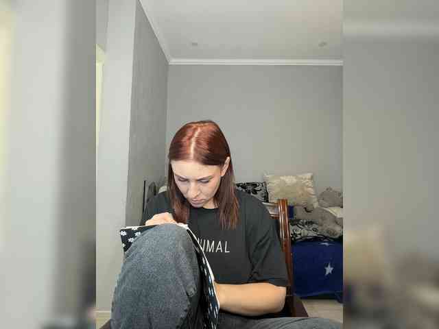 RedheadDevil webcam