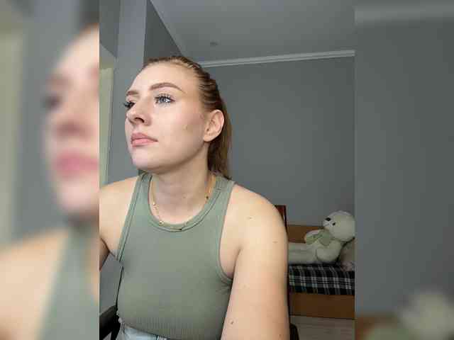 RedheadDevil webcam