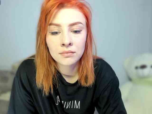 RedheadDevil webcam