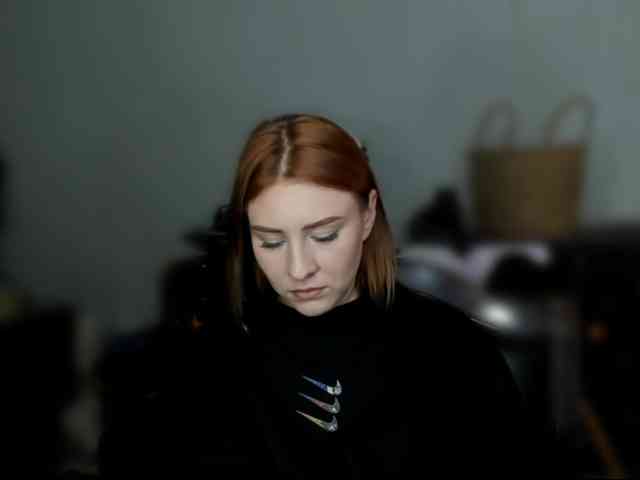 RedheadDevil webcam