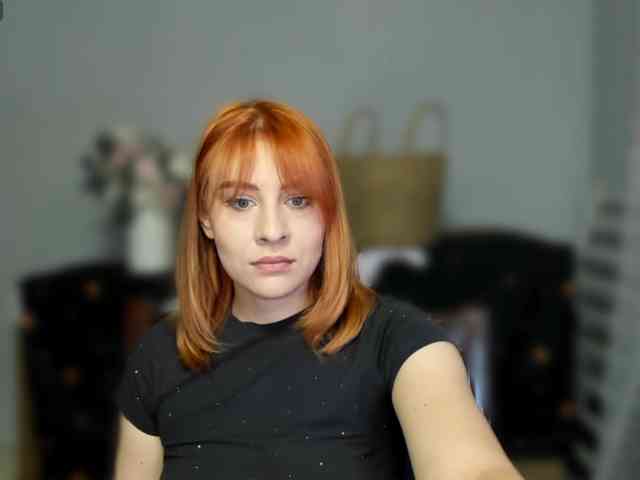 RedheadDevil webcam