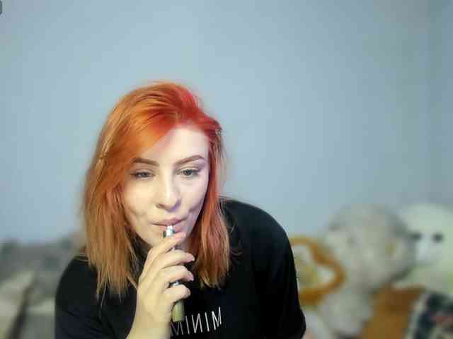 RedheadDevil webcam