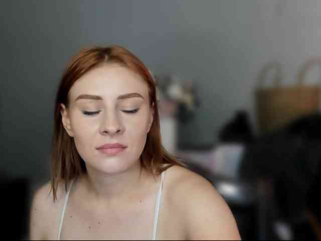RedheadDevil webcam