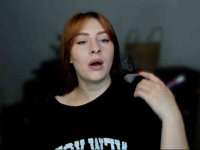 RedheadDevil webcam