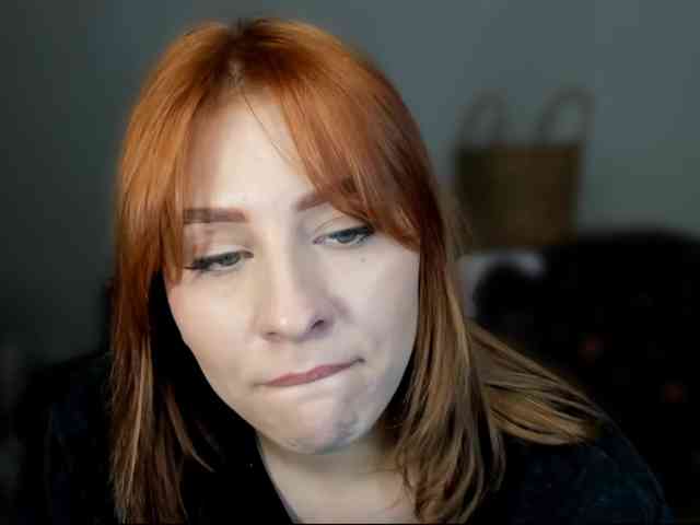 RedheadDevil webcam