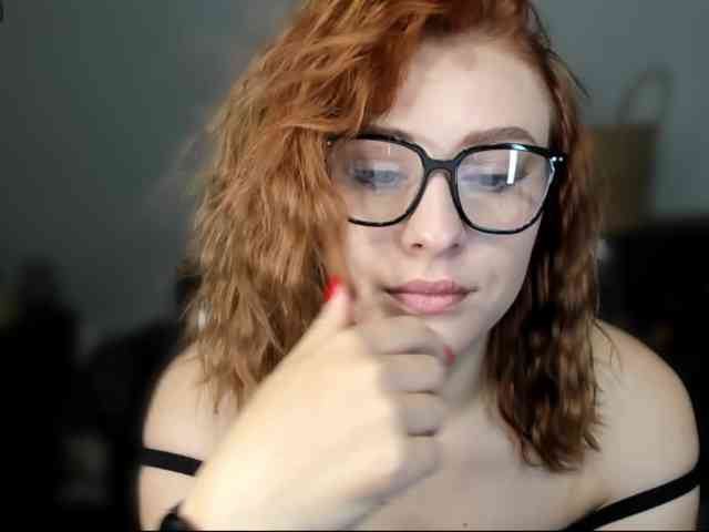 RedheadDevil webcam