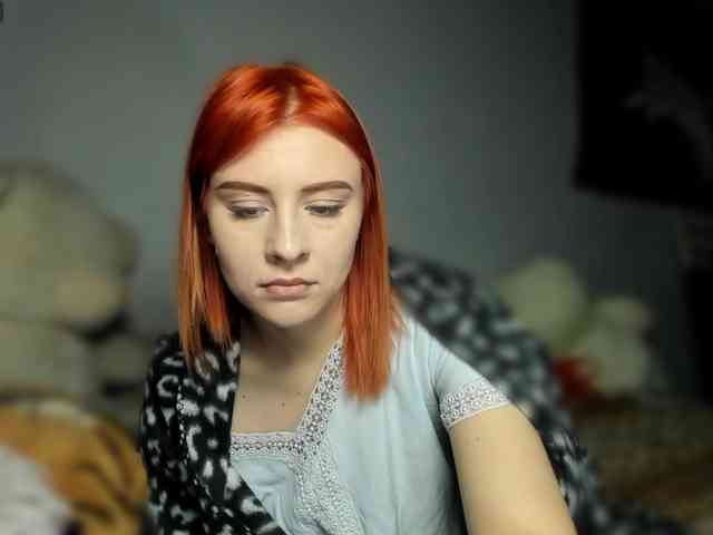 RedheadDevil webcam