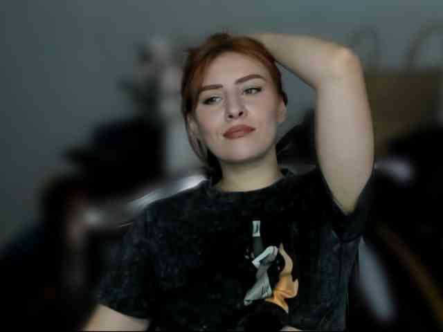 RedheadDevil webcam
